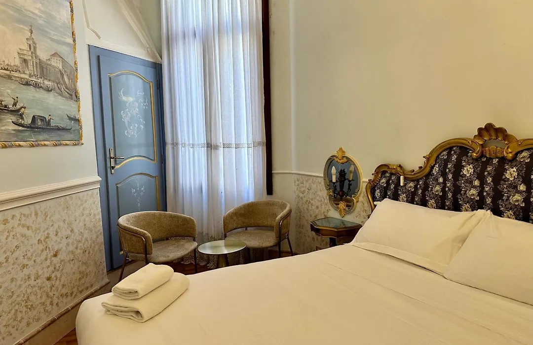 Casa Alla Fenice-1